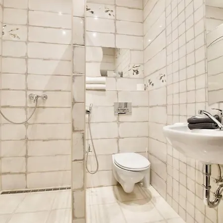 Standard By Hi5- Rose Street's Apartment