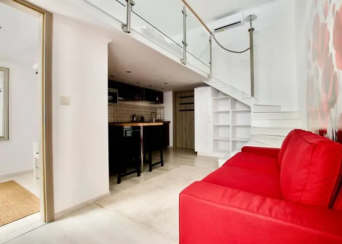 Standard By Hi5- Rose Street's Budapešť